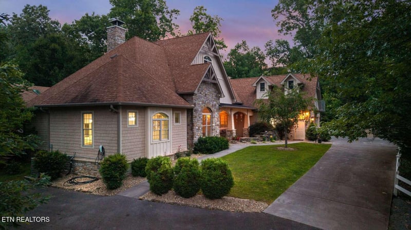 479 Mill Creek Rd, Pigeon Forge, TN 37863