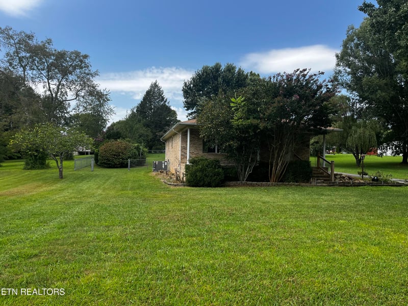 48 Fallingbrook Dr, Crossville, TN 38555