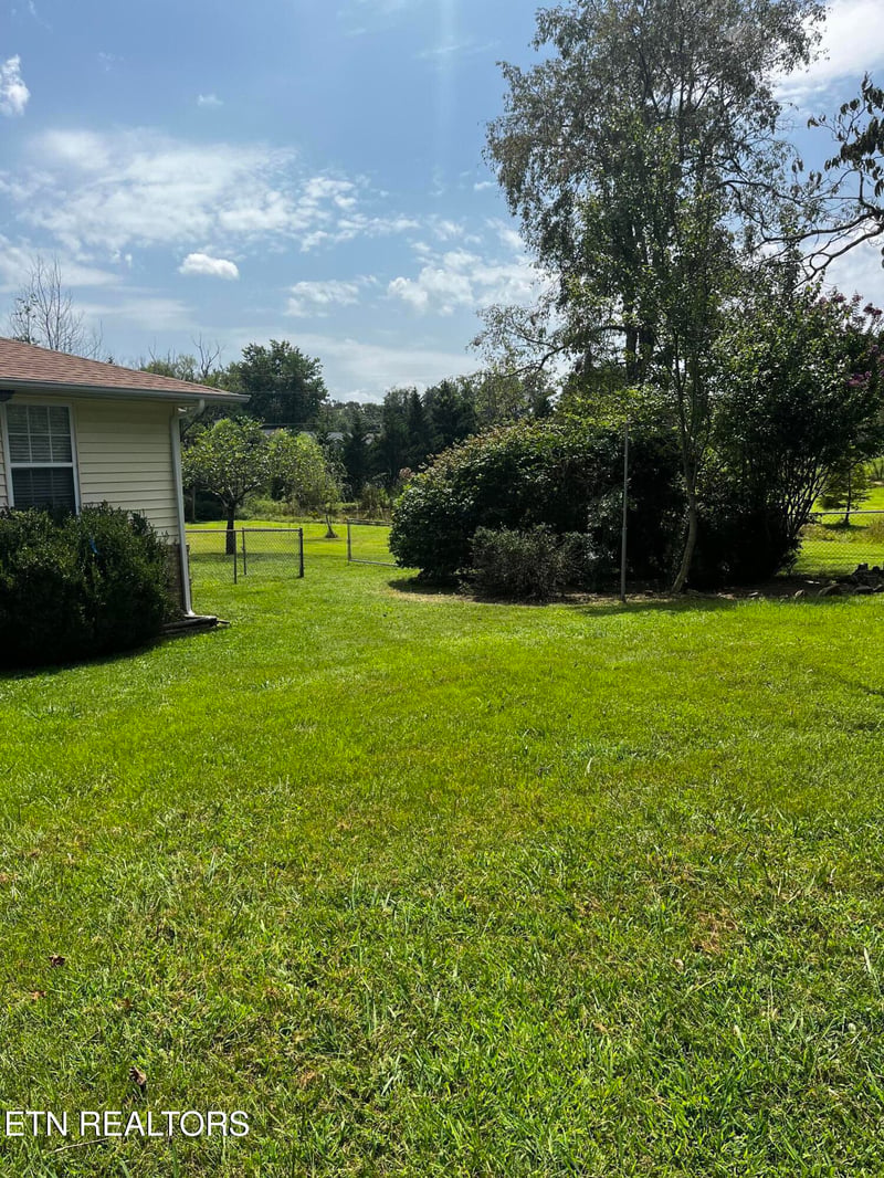 48 Fallingbrook Dr, Crossville, TN 38555