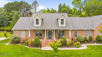 48 Riverside Dr, Oak Ridge, TN 37830