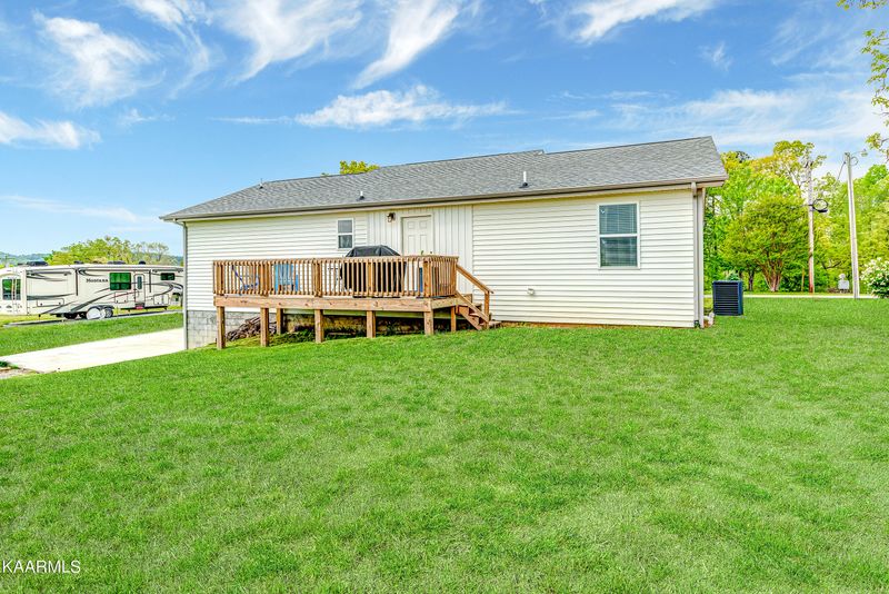 480 Deer Ridge Dr, Rutledge, TN 37861