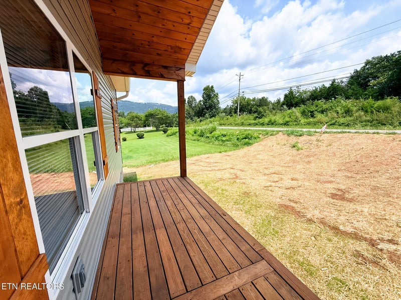 480 Glade Springs Rd, Lafollette, TN 37766