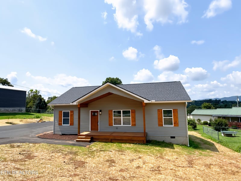 480 Glade Springs Rd, Lafollette, TN 37766