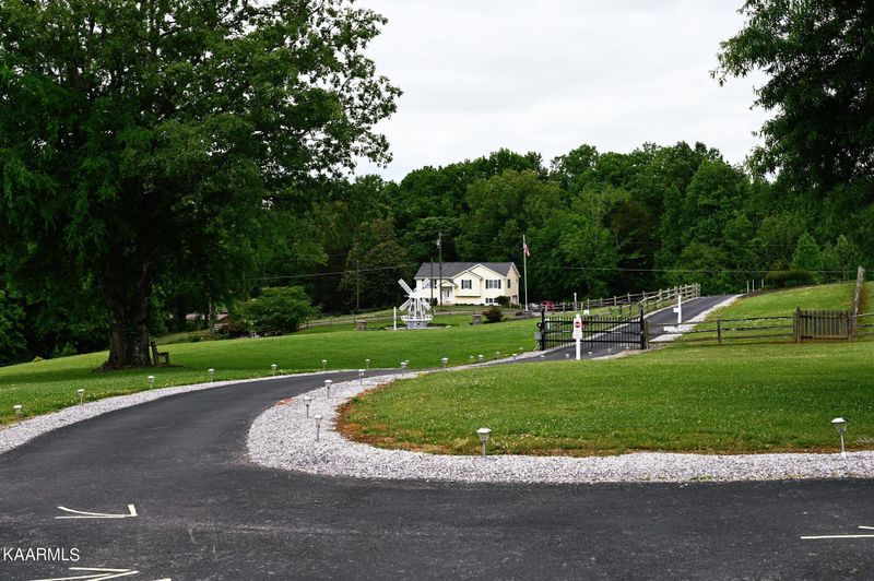 480 Hawkins Rd, Sweetwater, TN 37874