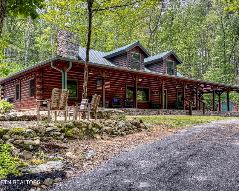 480 Holder Cemetery Rd, Tellico Plains, TN 37385