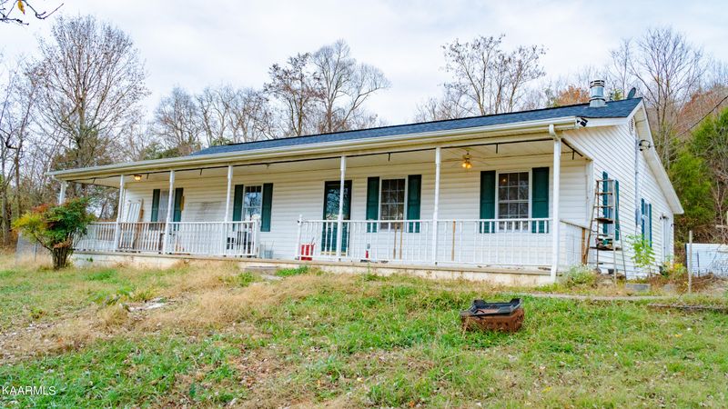 480 Wolfe Rd, Luttrell, TN 37779