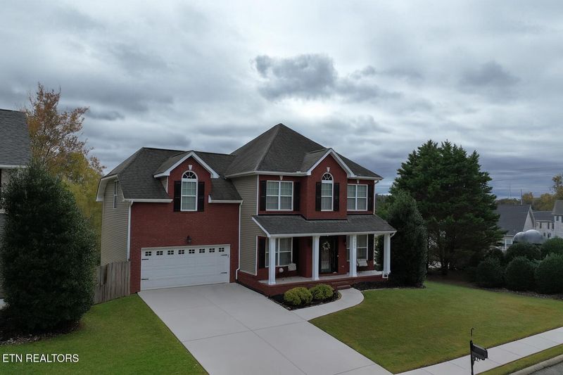 4800 Horsestall Dr, Knoxville, TN 37918
