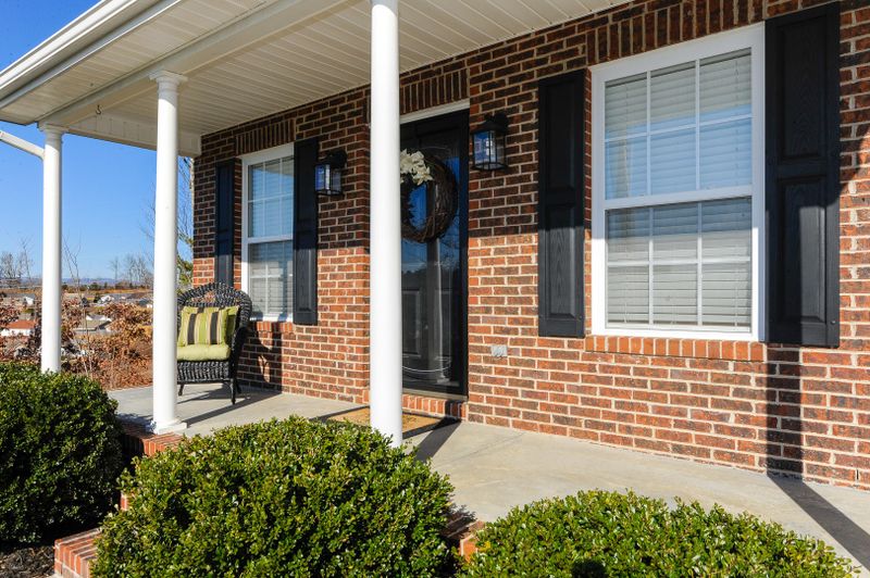 4801 Falling Star Ln, Powell, TN 37849
