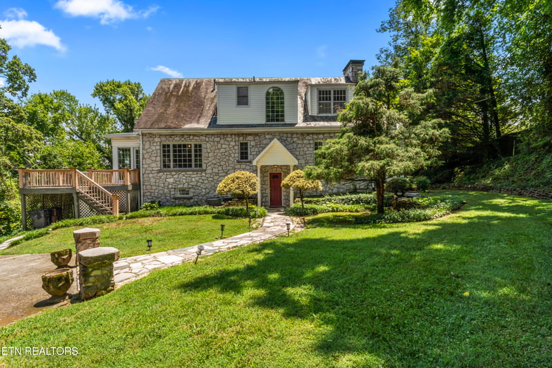 4801 Hilldale Dr, Knoxville, TN 37914
