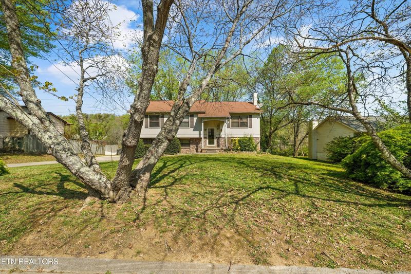 4803 Chase Hill Dr, Knoxville, TN 37918