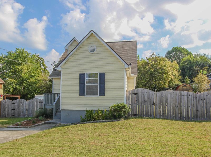 4804 Coster Rd, Knoxville, TN 37912