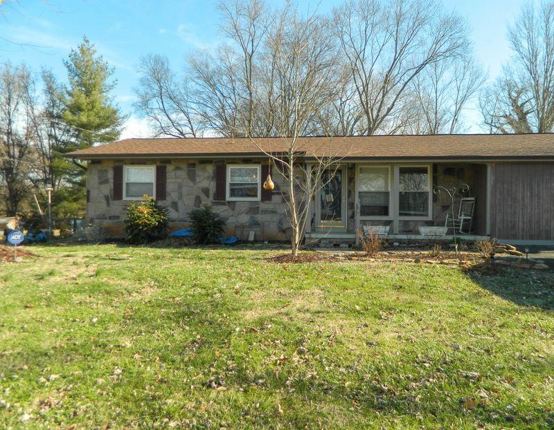 4805 Gettysburg Rd, Knoxville, TN 37921