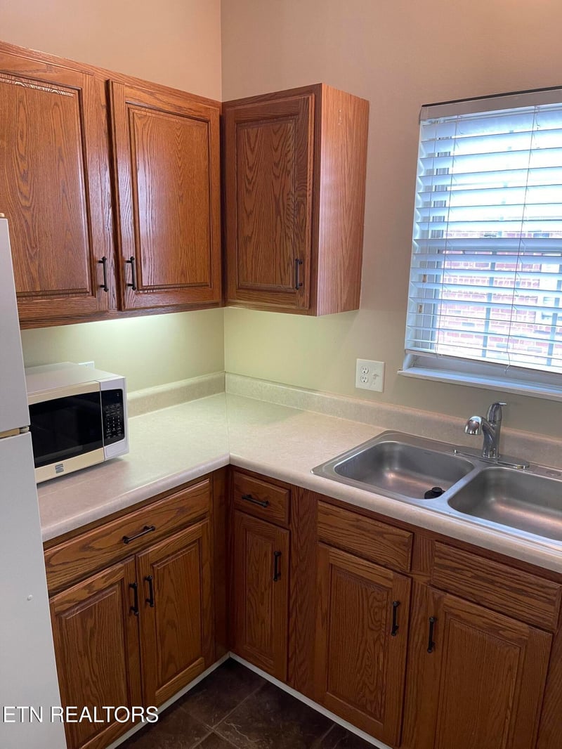 4805 Lyons View Pike #A304, Knoxville, TN 37919