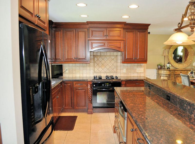 4809 River Place Dr, Knoxville, TN 37914