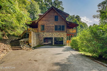 4809 Settlers View Ln, Sevierville, TN 37862