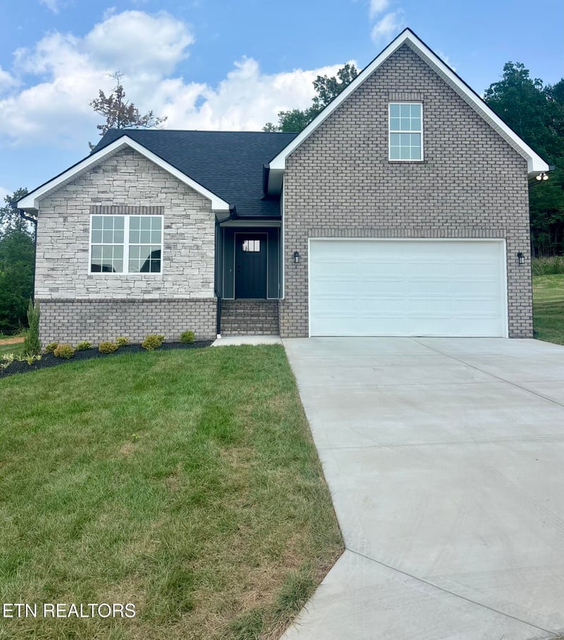 481 Eastland Park Dr, Blaine, TN 37709