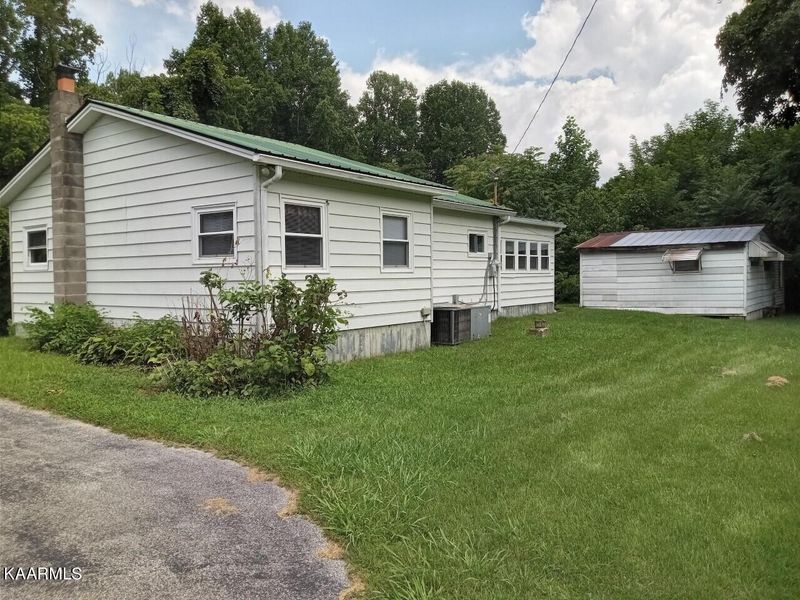 481 Miller Fork Ln, Lafollette, TN 37766