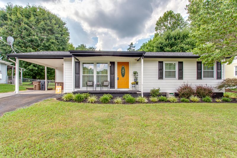 4812 Elm View Dr, Knoxville, TN 37921