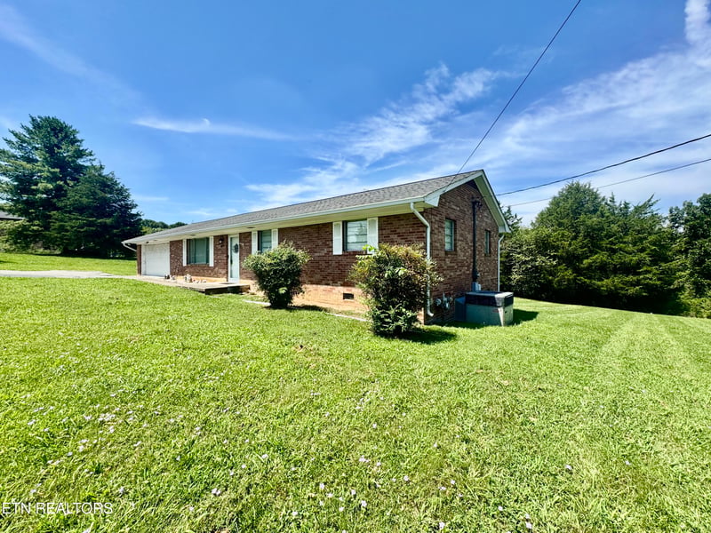 4813 E Emory Rd, Knoxville, TN 37938