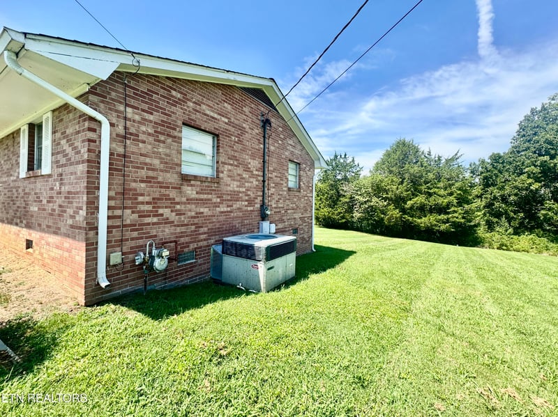 4813 E Emory Rd, Knoxville, TN 37938