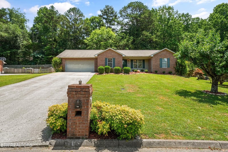 4814 Evangeline Ln, Knoxville, TN 37938