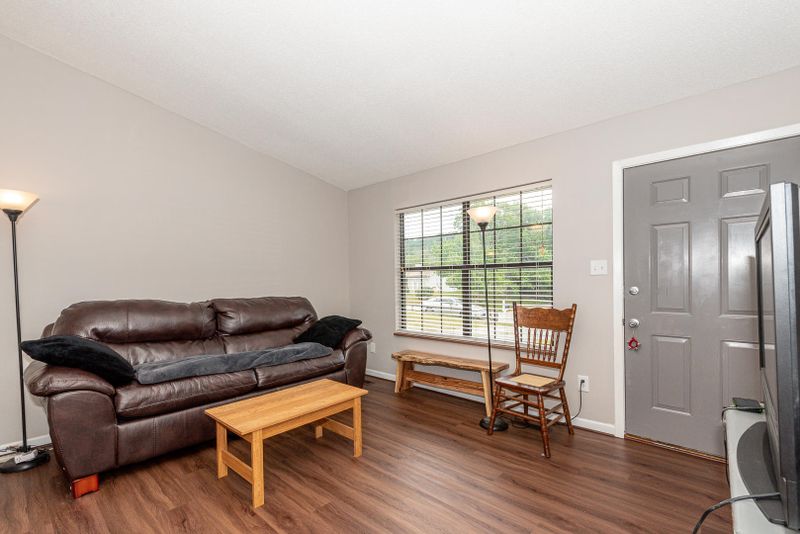 4820 Chase Hill Dr, Knoxville, TN 37918