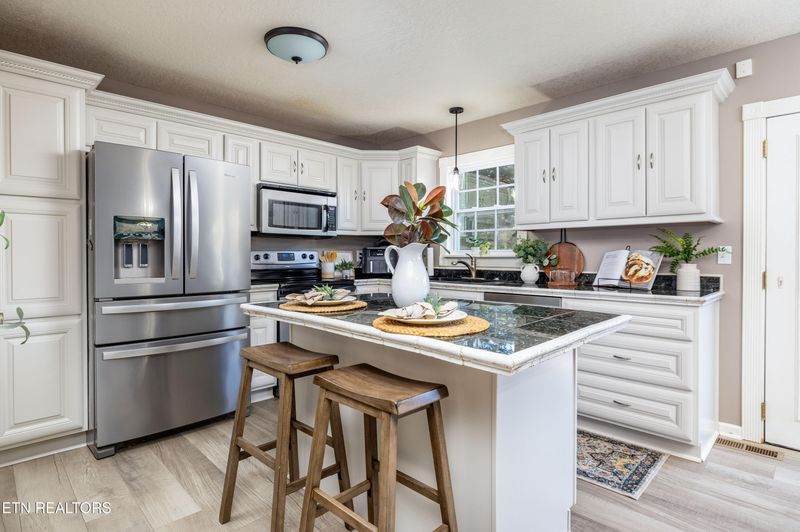 4823 E Emory Rd, Knoxville, TN 37938