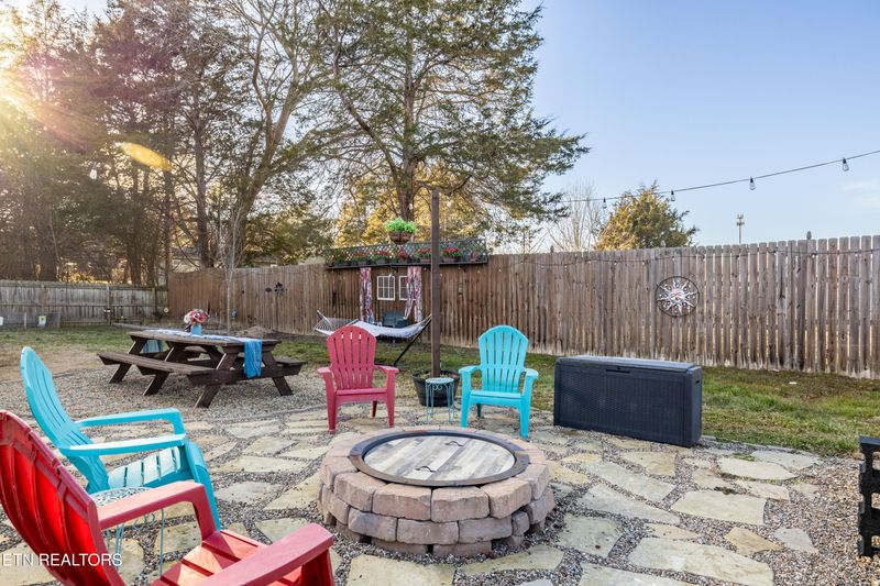 4823 E Emory Rd, Knoxville, TN 37938