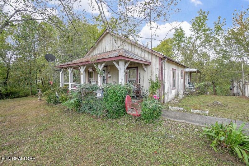 4825 Salem Rd, Greenback, TN 37742