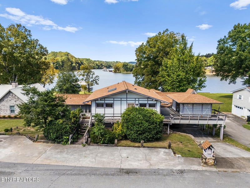 4827 Riversedge Rd, Louisville, TN 37777