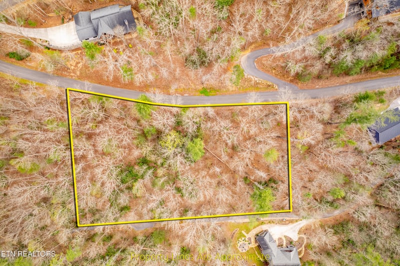 483 Chetola Trl, Townsend, TN 37882