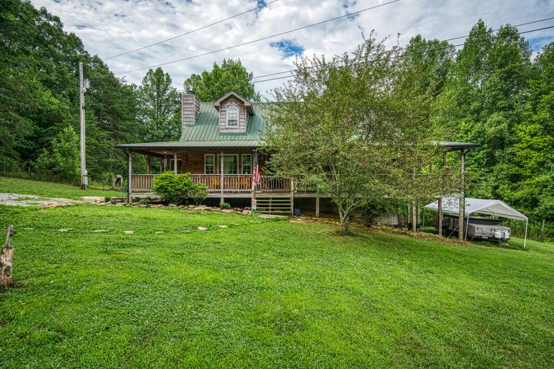 483 Hawn Rd, Lancing, TN 37770