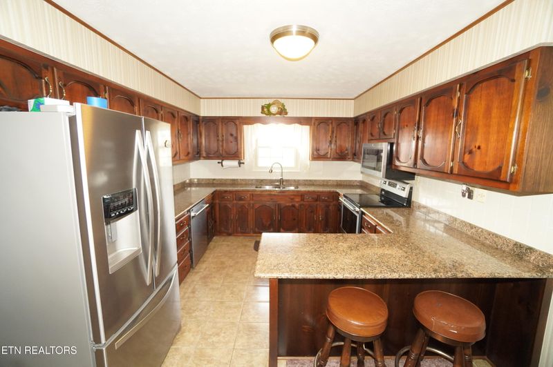 483 Shaver Dr, Talbott, TN 37877