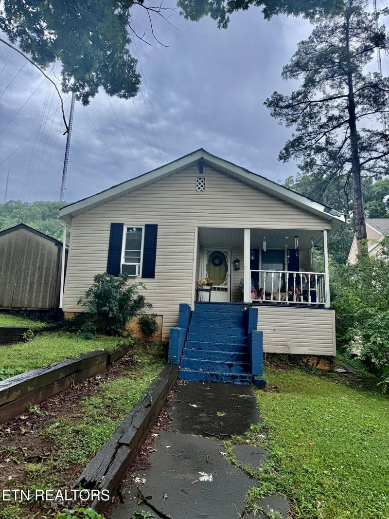 483 Watauga Ave, Knoxville, TN 37917