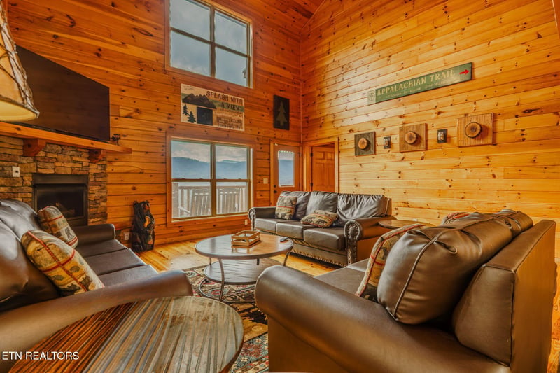 4831 Highland Place Way, Pigeon Forge, TN 37863
