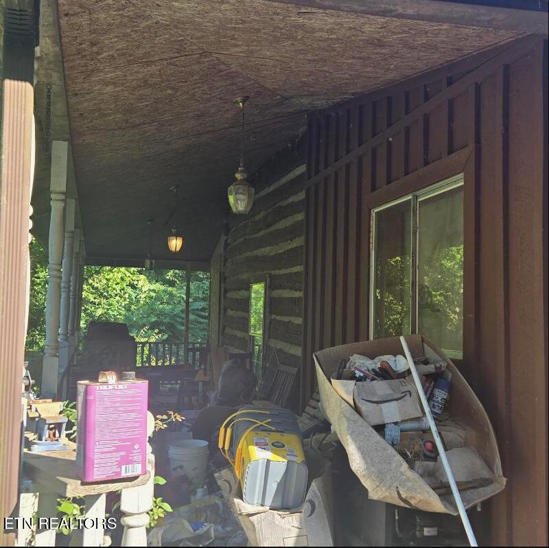 4833 Stinking Creek Rd, Pioneer, TN 37847