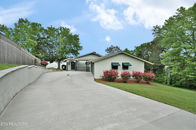 4834 Scenic Point Loop, Louisville, TN 37777