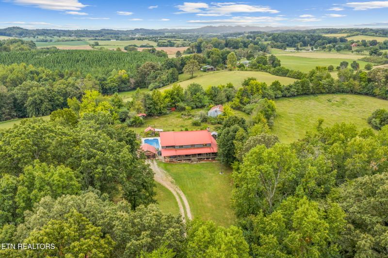 484 County Road 350, Sweetwater, TN 37874