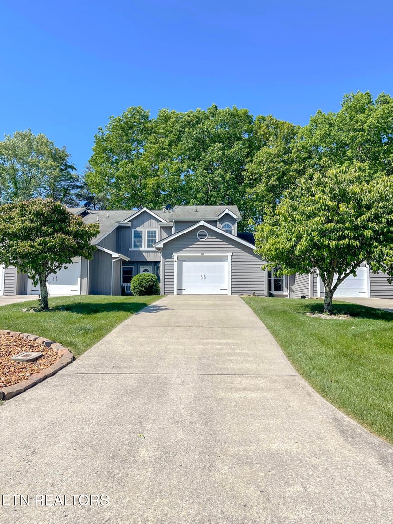 484 Riverbend Dr, Crossville, TN 38555