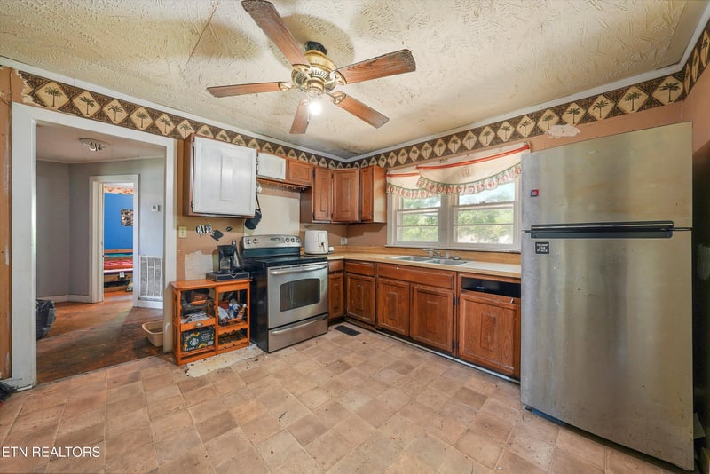 4840 Ray St, Morristown, TN 37814