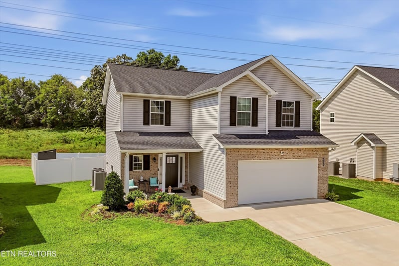 4845 Stoneyhurst Ln, Knoxville, TN 37918