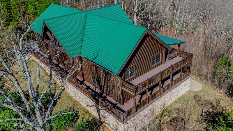4848 Long Rifle Rd, Walland, TN 37886