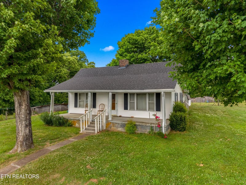 485 Longmire Rd, Rutledge, TN 37861