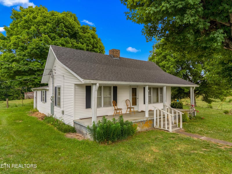 485 Longmire Rd, Rutledge, TN 37861