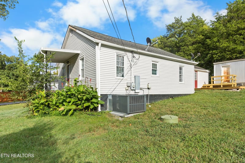 4854 Co Op Rd, Rockford, TN 37853
