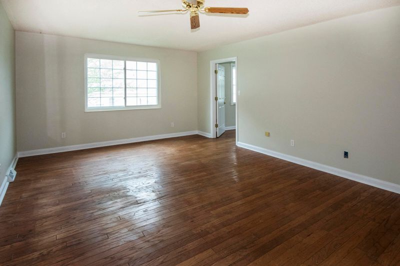 4859 E Emory Rd, Knoxville, TN 37938