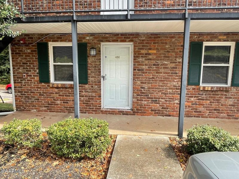 486 E Red Bud Rd, Knoxville, TN 37920