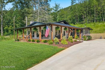 486 Steer Creek Rd, Tellico Plains, TN 37385