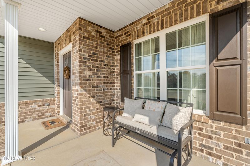 4868 Stoneyhurst Ln, Knoxville, TN 37918