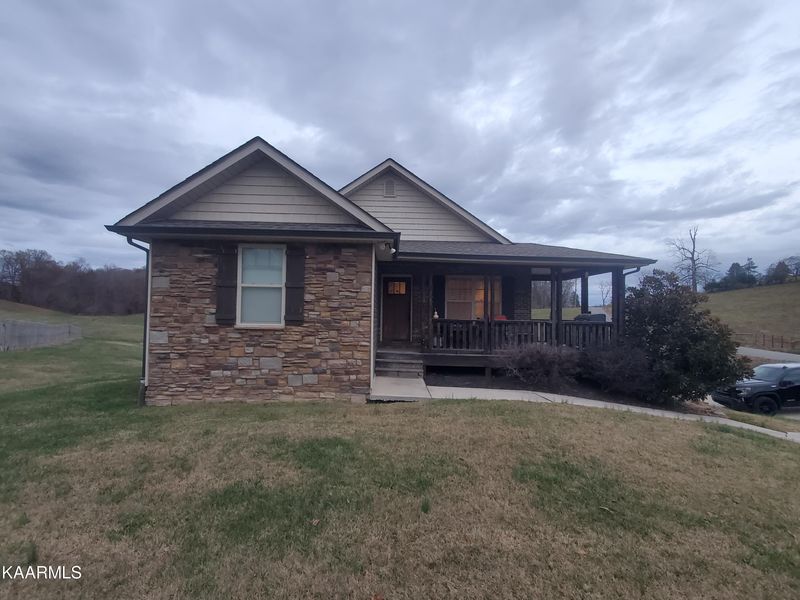487 S Glen Rd, Maynardville, TN 37807